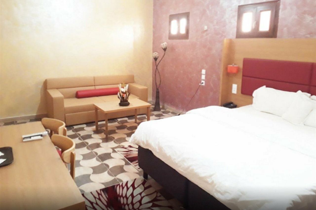 Takialt Hotel Adrar Exterior photo